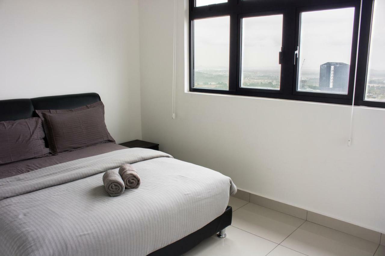 Ashton Meridin Suites Nusajaya  Exterior foto